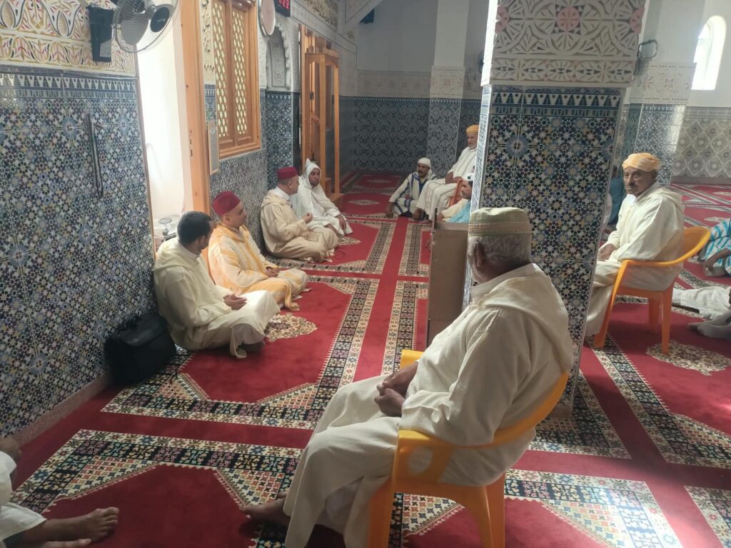 IMG-20261003-WA0022-1024x768 نشاط في موضوع: المسجد ودوره في ترسيخ قيم الأخوة والتكافل وتعزيز تماسك جماعة المسجد (إعداد: عبداللطيف الكعز)