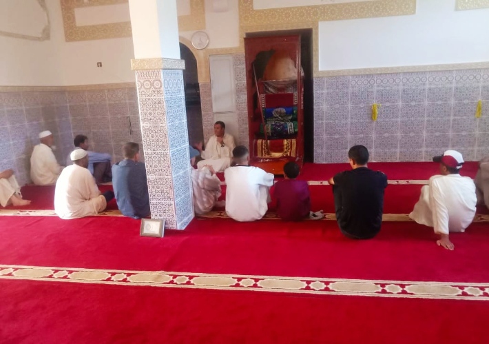نشاط في موضوع: فضل صلاة الجمعة وأهم آدابها (إعداد: عزيز الغزاوي)